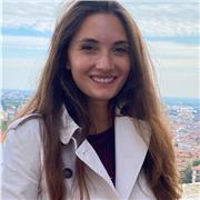 Laureanda magistrale in economia offre ripetizioni di: Matematica, Microeconomia, Macroeconomia