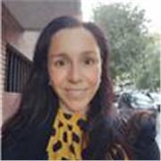 Soy una persona alegre y divertida. Me gustaria dar clases a escolares, aunque también estoy abierta a dar clases de conversación.