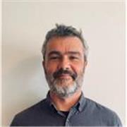 Doy clases de francés desde iniciación hasta preparación de exámenes DELF/DALF. Soy perfectamente bilingüe. 