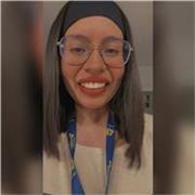 Maestra con experiencia en técnicas de enseñanza y aprendizaje