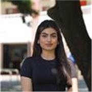 Friendly English tutor helping KS1–KS3 students improve grammar/writing/confidence through clear explanations/personalised lessons