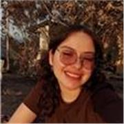 Profesora de basica primaria con especializacion hacia ciencias sociales en escuela y secundaria