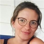 Donne cours de conversation et soutien scolaire en anglais