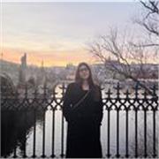 Soy una chica responsable que está empezando con mucha ilusión.