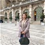 Licenciada en Economía imparte clases on-line, varios años de experiencia en empresas y con MBA. Nivel de Inglés First Certificate