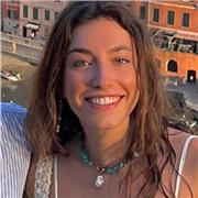 Estudiante de veterinaria con un nivel de inglés intermedio (B1) y primer año del C1