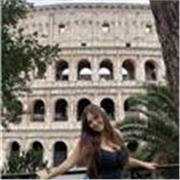 Profesora de asignaturas clásicas y lenguas: historia, español, inglés, italiano y alemán (desde primaria hasta bachillerato)