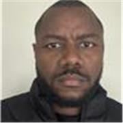 Professeur Histoire-Géo enseigne aux élèves de lycée