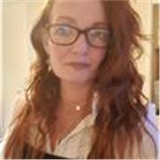 I am a native English person, with a good level of grammar. I also have a basic understanding of French, so may be able to help French people learn English