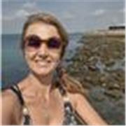 Brasileña, relaciones públicas y comunicadora apta para enseñar Português y también sobre aspectos de la cultura brasileña.