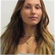 Profesora empática y dinámica para estudiantes de todos los niveles