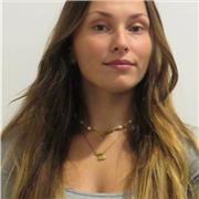 Profesora empática y dinámica para estudiantes de todos los niveles