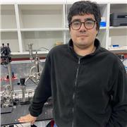 Licenciado en Física, investigador y estudiante de Magíster UC | Clases de Física y Matemática