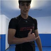 Entrenador personal particular, me encantan los niños, se me da bien tratar con ellos cobro por horas y voy donde haga falta