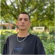 argentino nativo, 26 años, hablo y enseño castellano con la facilidad de ser mi lengua natal