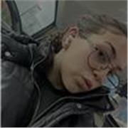 Cojo confianza rápidamente con los niños y les puedo enseñar de forma divertida.