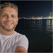 Laureato in Ingegneria ed in passato anche docente di scuola superiore, propongo lezioni di matematica per studenti di Milano