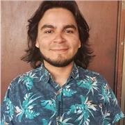 Estudiante de pedagogía en lengua castellana y comunicación da clases a niños de todas las edades