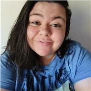 Profesora de refuerzo de inglés y lengua. 
Les daría la clase a alumnos y alumnas desde 7 años hasta 18