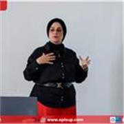 Enseignante universitaire en marketing et communication et consultante en préférences de comportement 