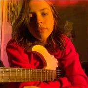 Artista musical ofrece clases de guitarra o ukelele presenciales u online