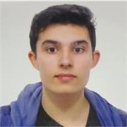 Desarrolla buenos hábitos y comprensión en Primaria con Adrián, tu tutor presencial