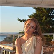 I would describe myself as friendly, patient, and organised, with a strong understanding of language learning.