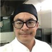 Profesor en clases de cocina