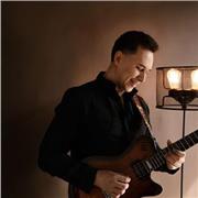 Guitarrista profesional y profesor — guitarra clásica y eléctrica para todos los niveles
