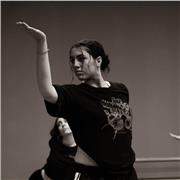 Estudiante y bailarina, con 4 años de formación y experiencia dando clases.