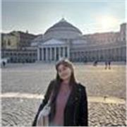Studentessa universitaria di lingue con esperienza in lezioni private da 4 anni e diploma liceo linguistico. 