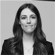 French native speaker based in London. Passionate about arts and history!