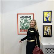 Creative and supportive tutor combining art, fashion, and design.