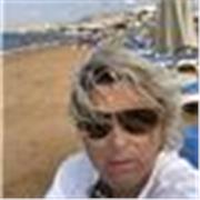 Sono insegnante di scuola primaria con un livello c2 ed insegno Inglese sono disponibile anche online