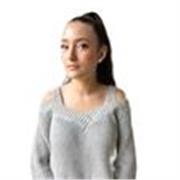 Profesora titulada en karate, entrenando desde hace +10 años, compitiendo profesionalmente, experiencia con niños entre 5-10 años.