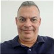 Aulas de português e inglês com foco em conversação para alunos de todos os níveis