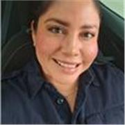 Maestra dinámica y divertida para aprender lo útil del inglés