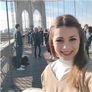 sono una ragazza di 21 anni diplomata al liceo classico Orazio di Roma, e studente attuale di economia aziendale. do ripetizioni di latino e greco per il biennio e aiuto studio per elementari