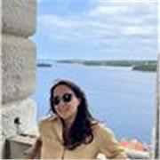 Offro lezioni private a bambini della scuola primaria, con un approccio basato sulla pazienza e l'ascolto.