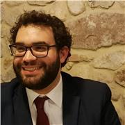 Laureato in Giurisprudenza e Diplomato in Liceo Classico offre ripetizioni in Diritto, Italiano, Storia e Filosofia