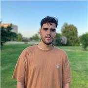 Trabajo de canguro cuidando niños