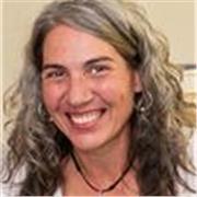 Ingeniera Forestal da clases de cualquier materia a alumnos de primaria.