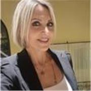 Sono disponibile per lezioni ad personam a bambini delle scuole elementari e medie, a alunni delle superiori per l'italiano e a st