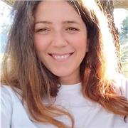 Ciao sono Ilaria e sono un'antropologa!
Sono qui per aiutarti nei compiti che riguardano la parte umanistica dei tuoi studi!