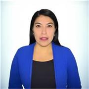 Docente enfocada en facilitar el aprendizaje de jóvenes y adultos mediante cursos virtuales dinámicos y participativos