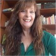 Profesora de español para extranjeros, con mas de 15 años de experiencia con estudiantes de todas las edades y objetivos.
