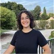Graduada en Pedagogía y Orientación Educativa, con muchas ganas de enseñar y motivar a niños de Primaria.