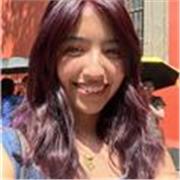 Profesora de español con licenciatura en lingüística y literatura. Apta para clases con adultos y niños.