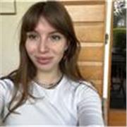Ragazza di 24 anni, laureata in giurisprudenza, offre ripetizioni individuali in diritto per ragazzi delle superiori.  