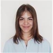 Soy una persona responsable y organizada, que siempre ha querido aprobar los exámenes. Soy abogada, no profesora.